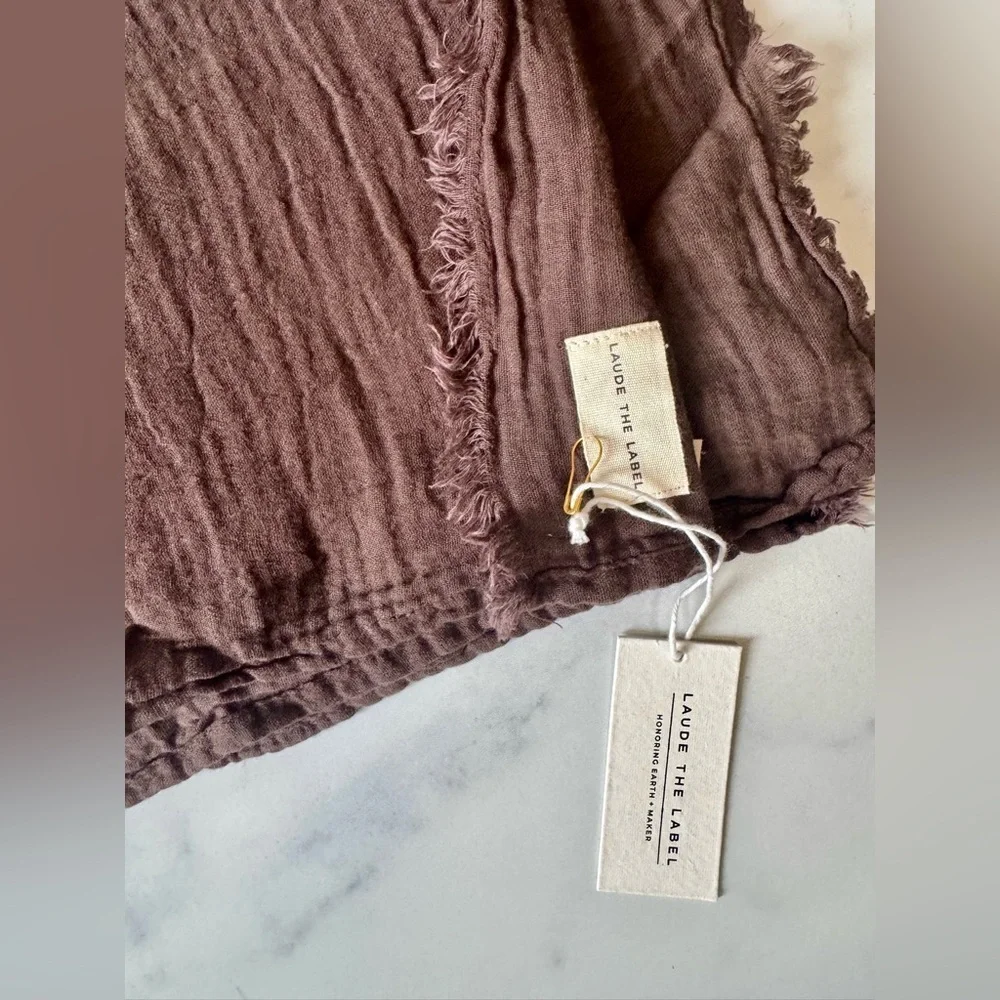Laude the Label Brown Bubble Gauze Cotton Scarf NWT – Boho Fringe Wrap